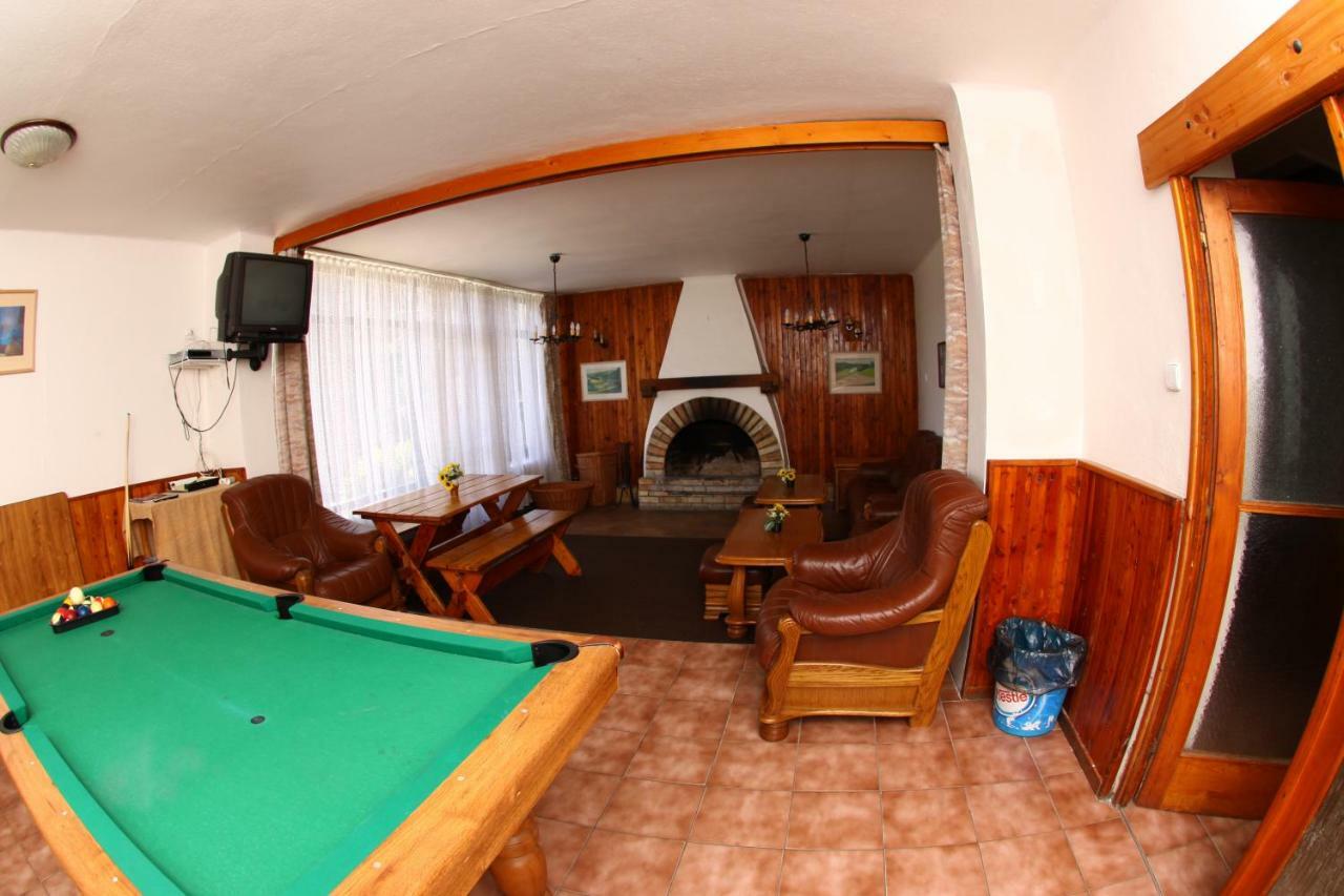 Hotel Yacht Club Barrandov à Kožlí u Orlíka Extérieur photo
